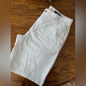 Vineyard Vines Breaker shorts size 38